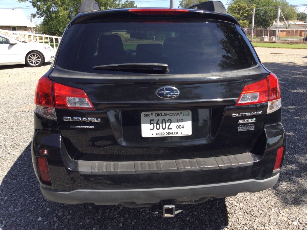 2011 Subaru Outback Image 5