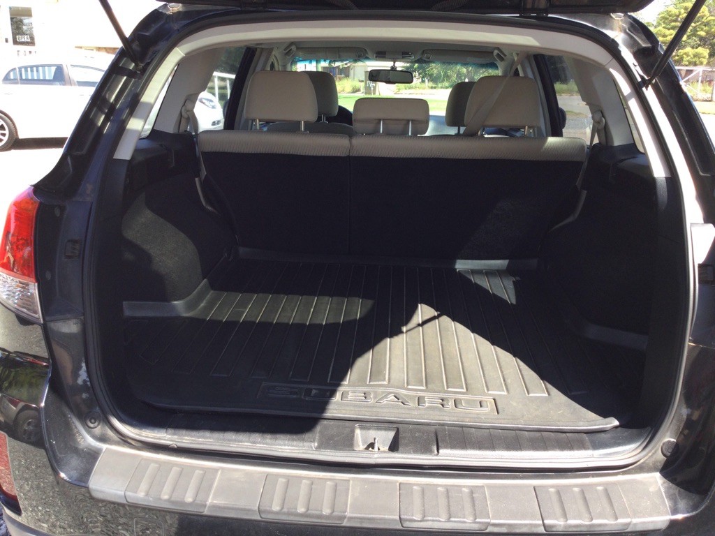 2011 Subaru Outback Image 6