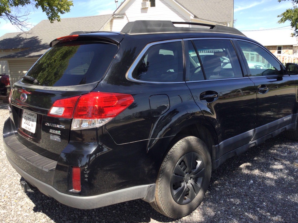 2011 Subaru Outback Image 7