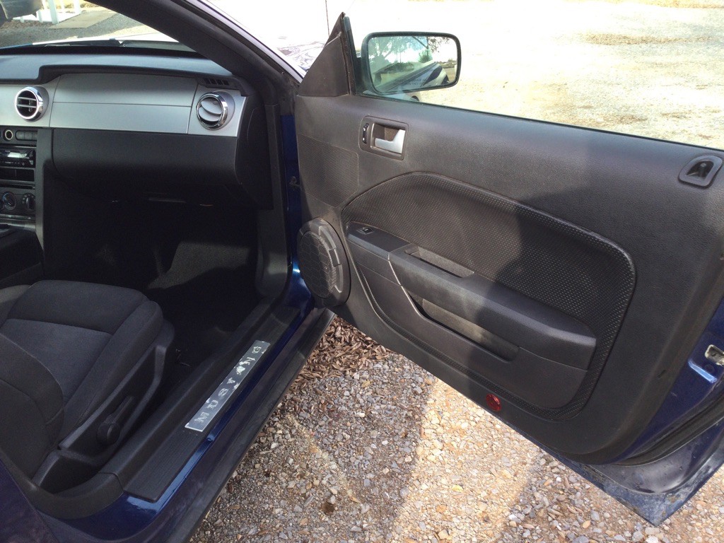 2008 Ford Mustang Image 8