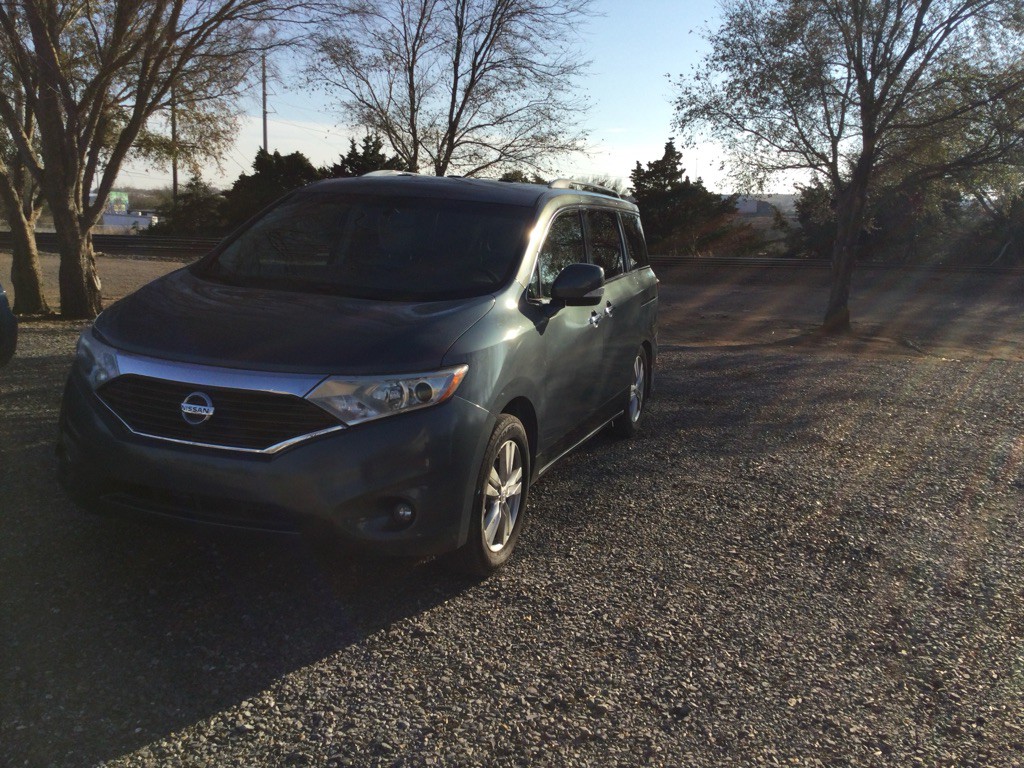 2011 Nissan Quest Image 1