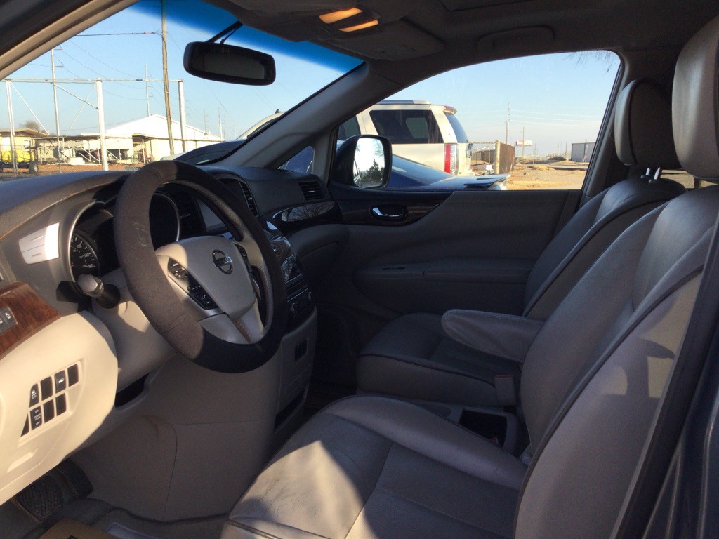 2011 Nissan Quest Image 2