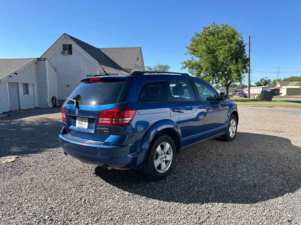 2010 Dodge Journey Image 2