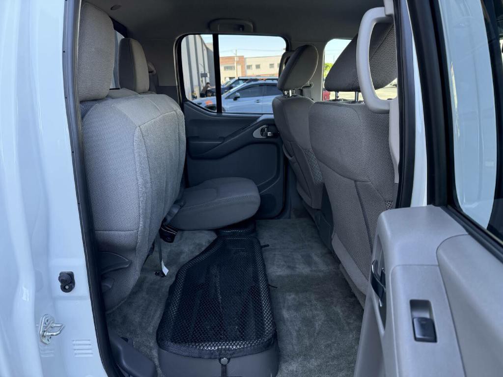 2018 Nissan Frontier Image 23