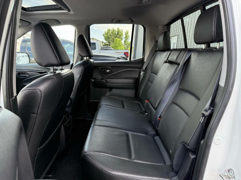 2019 Honda Ridgeline Image 3