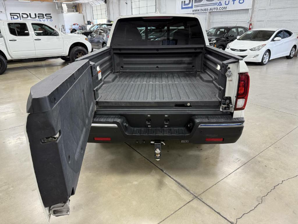 2019 Honda Ridgeline Image 17