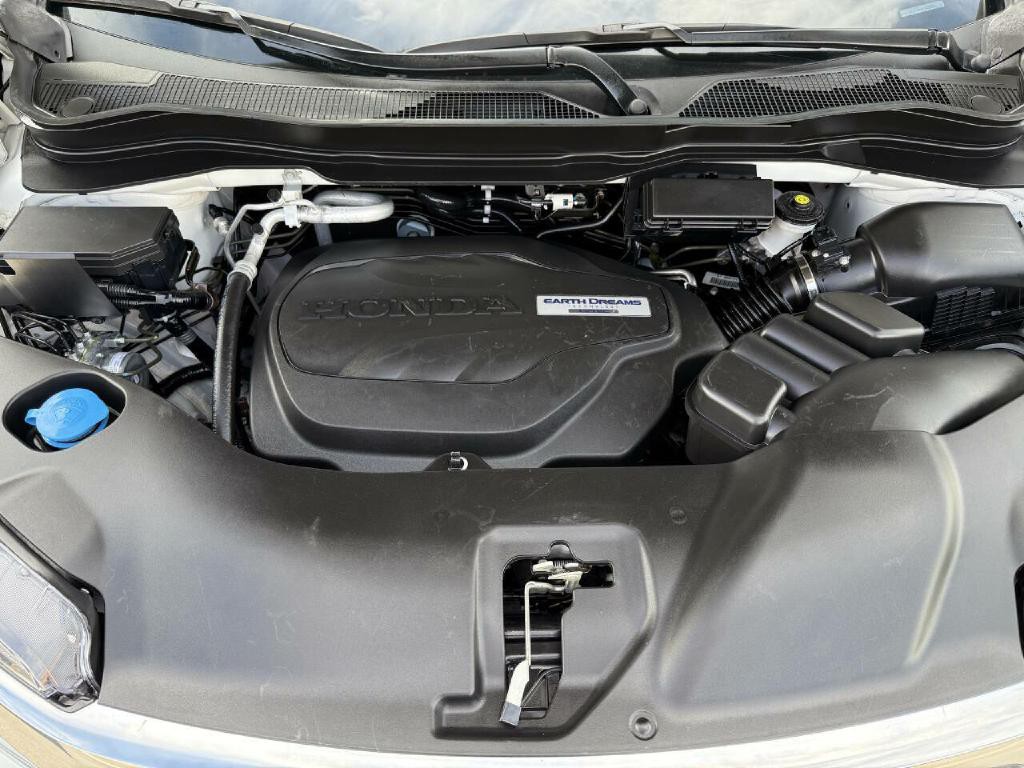 2019 Honda Ridgeline Image 32