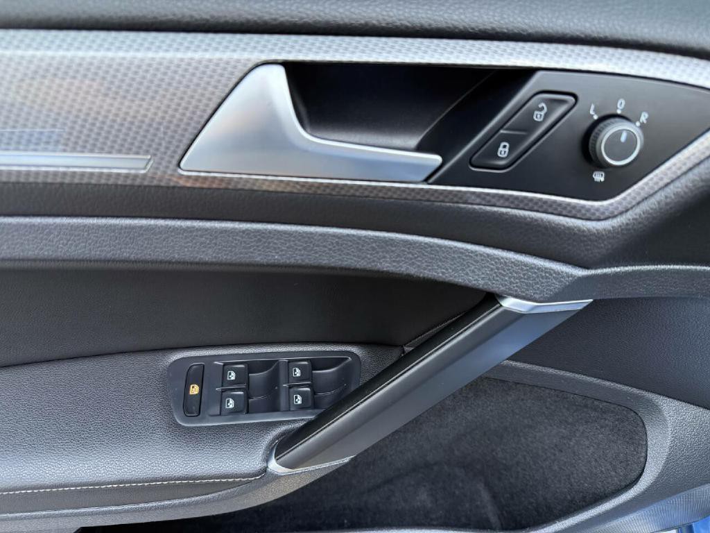 2019 Volkswagen Golf Image 18