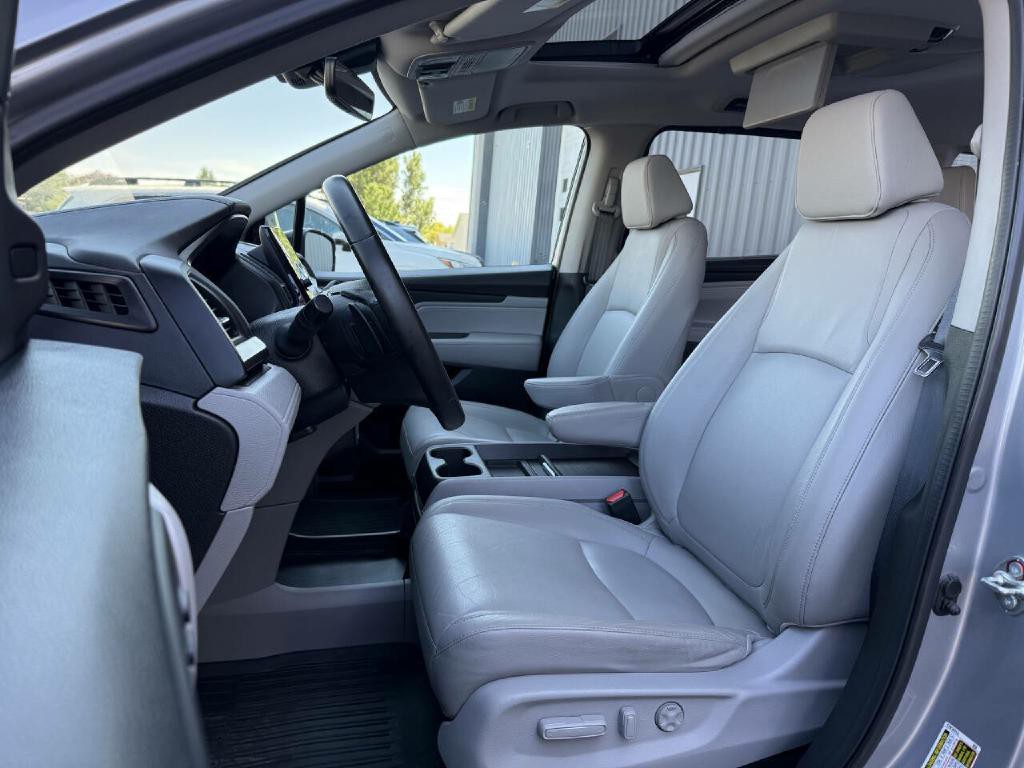 2019 Honda Odyssey Image 2