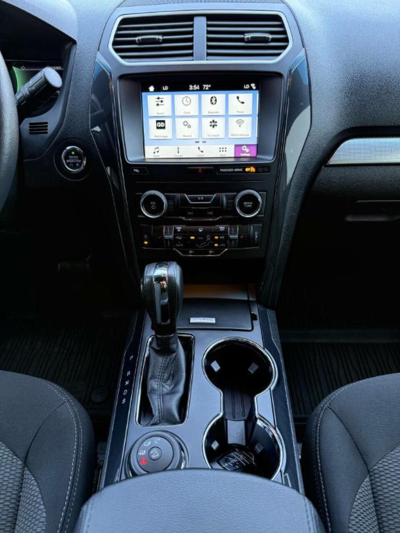 2018 Ford Explorer Image 28