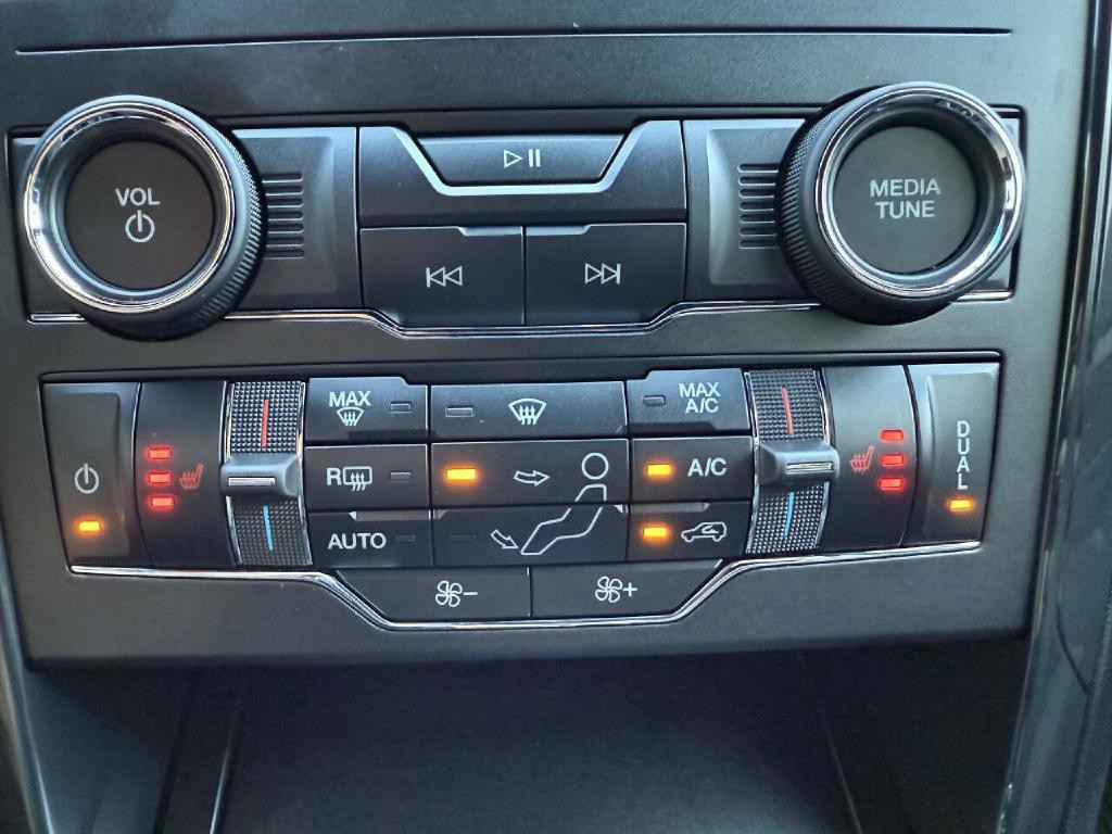 2018 Ford Explorer Image 32