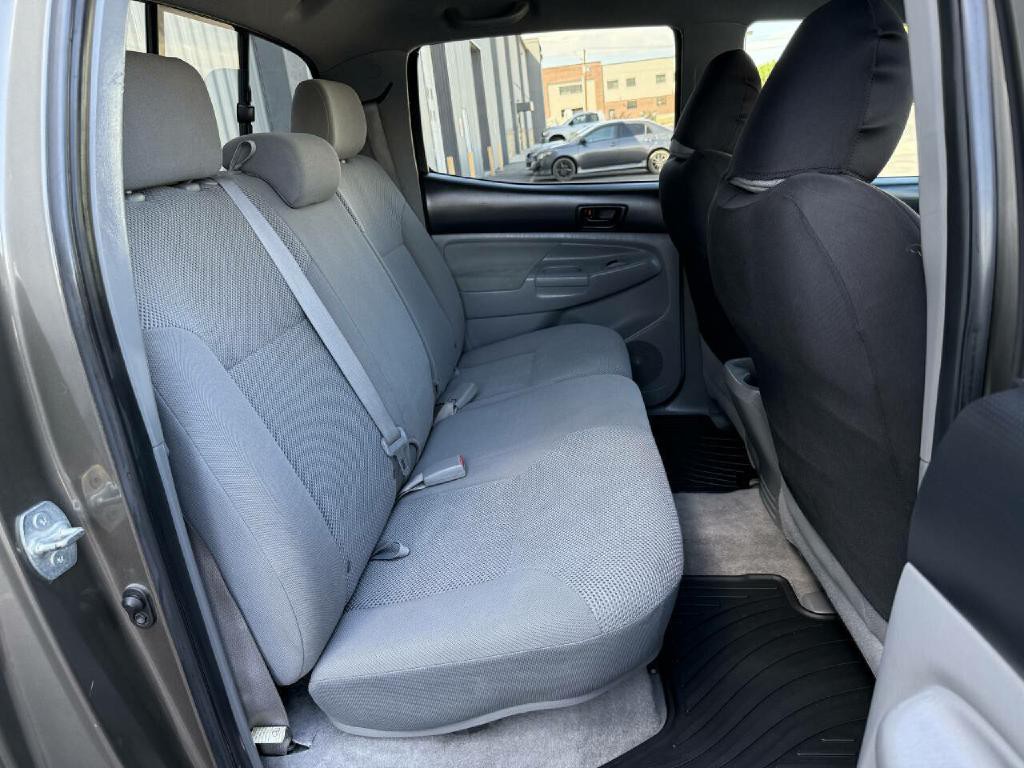 2010 Toyota Tacoma Image 21
