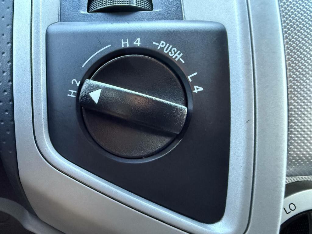 2010 Toyota Tacoma Image 26