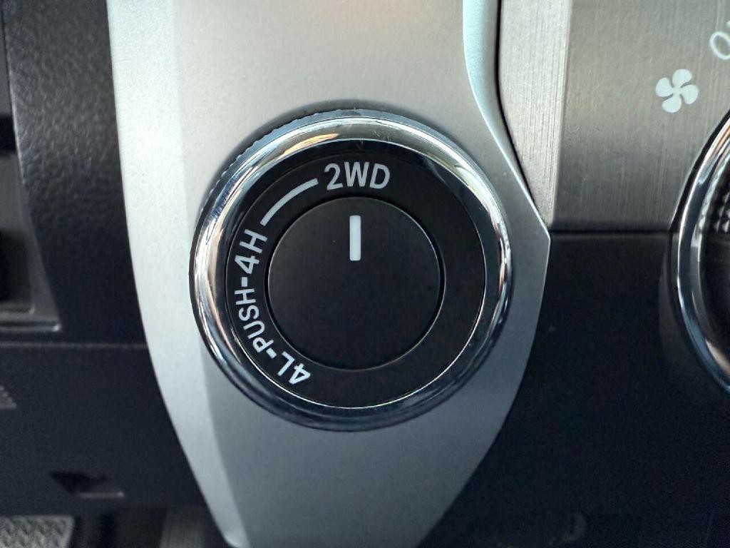 2016 Toyota Tundra Image 28