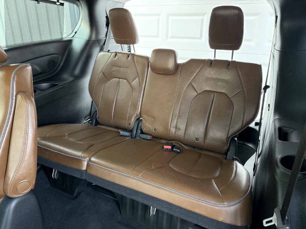 2018 Chrysler Pacifica Image 18