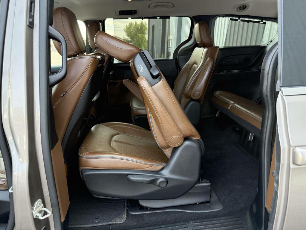 2018 Chrysler Pacifica Image 19