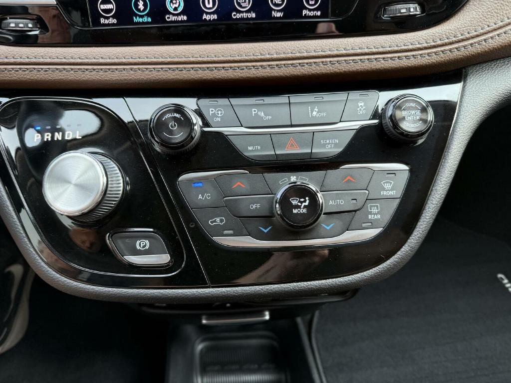 2018 Chrysler Pacifica Image 31