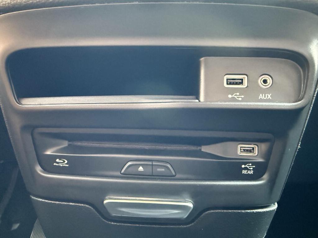 2018 Chrysler Pacifica Image 38