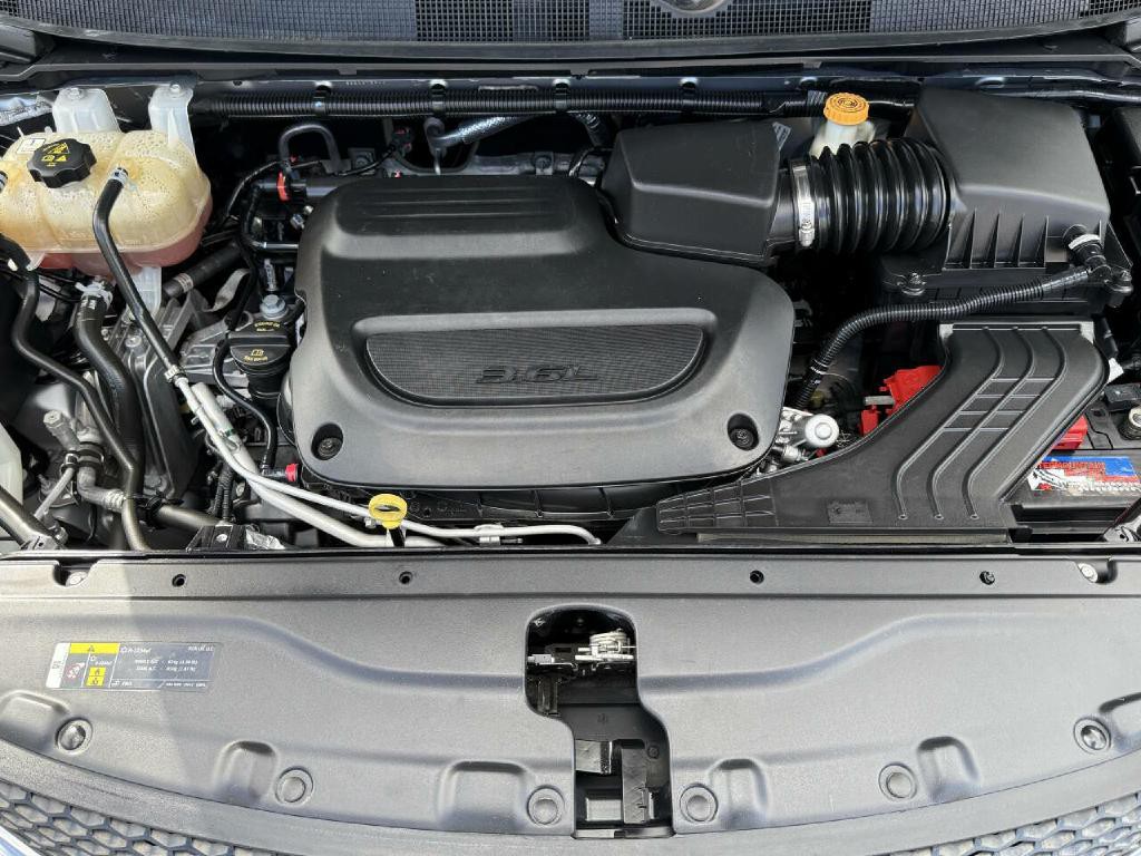 2021 Chrysler Voyager Image 5