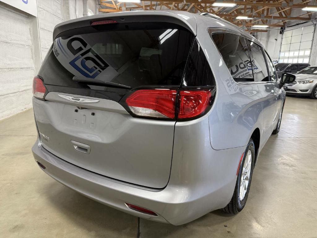 2021 Chrysler Voyager Image 7
