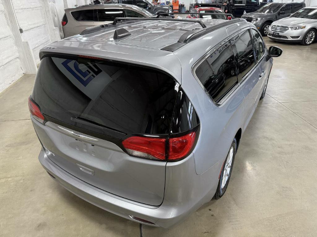 2021 Chrysler Voyager Image 16
