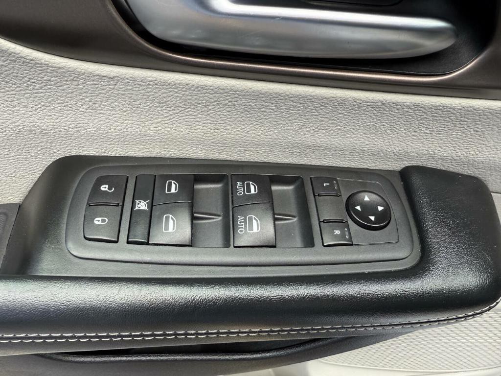 2021 Chrysler Voyager Image 18