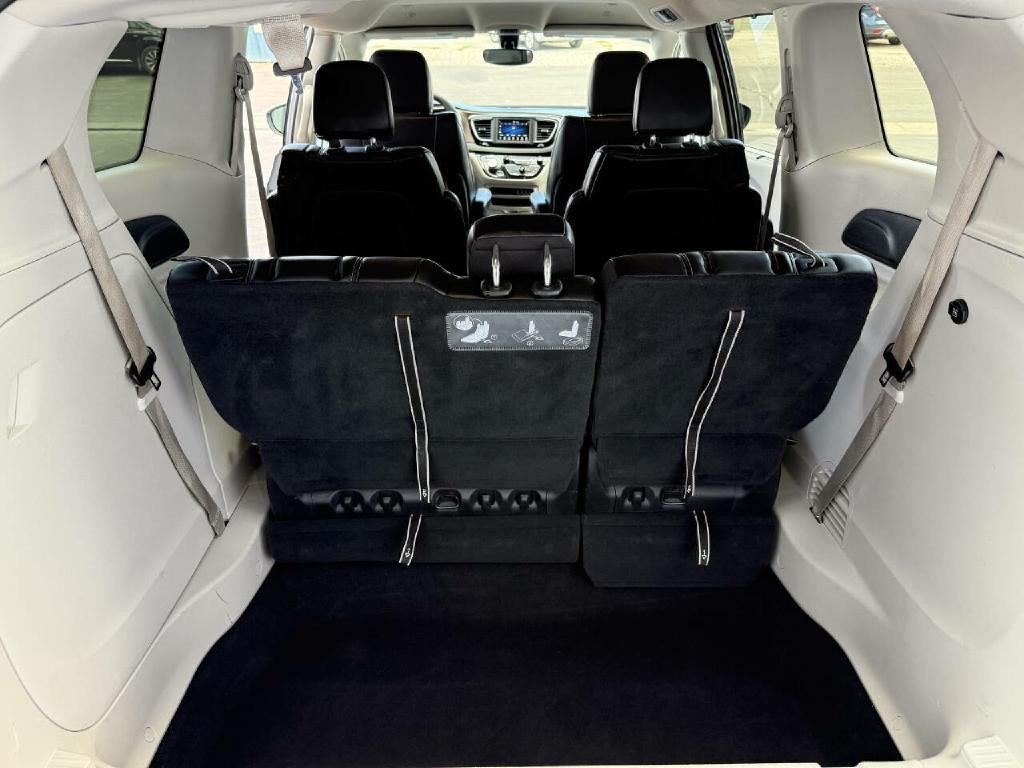 2021 Chrysler Voyager Image 21