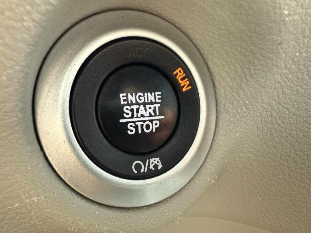2021 Chrysler Voyager Image 30