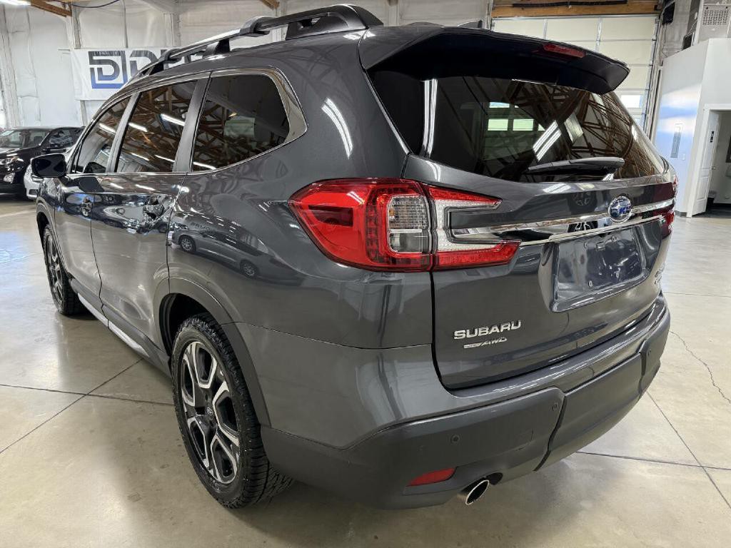 2023 Subaru Ascent Image 9