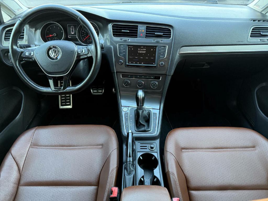 2017 Volkswagen Golf Image 4