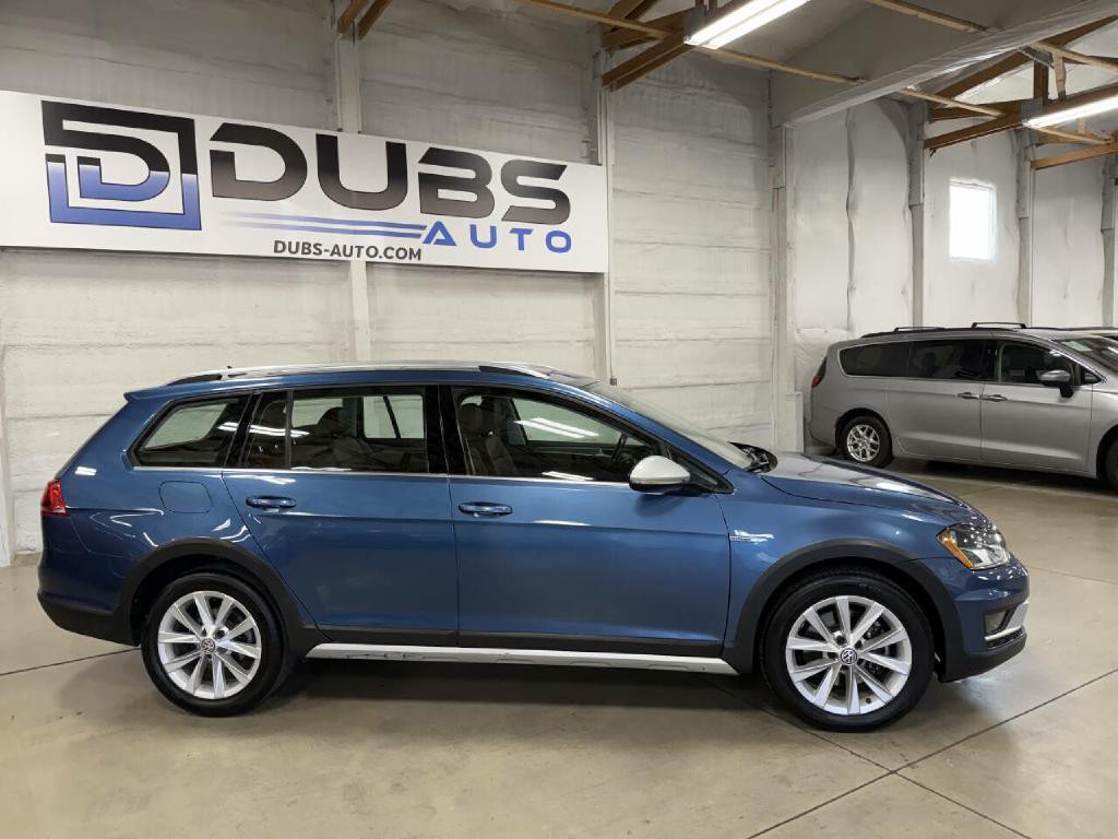 2017 Volkswagen Golf Image 6