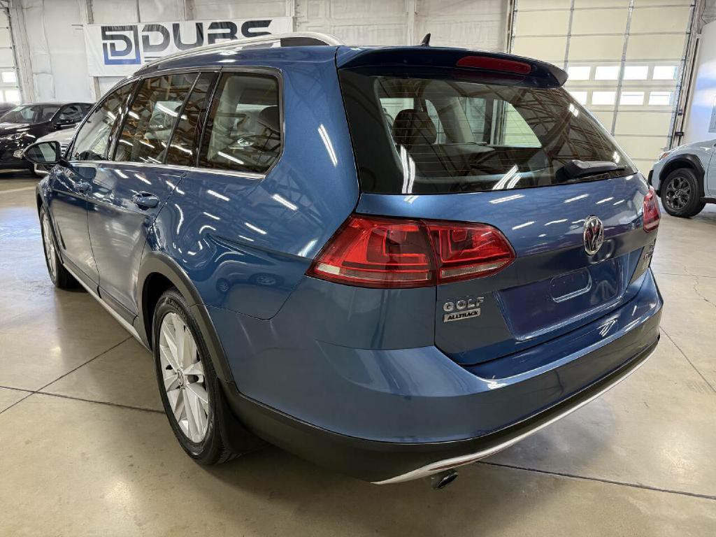 2017 Volkswagen Golf Image 9