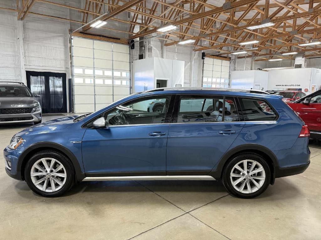2017 Volkswagen Golf Image 10