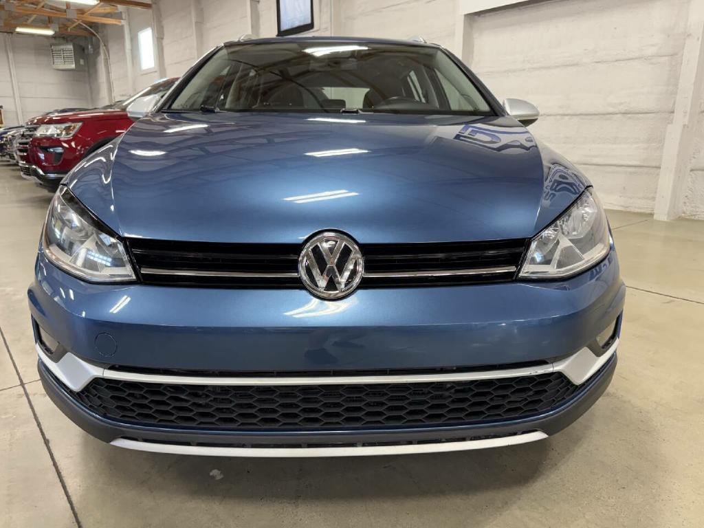 2017 Volkswagen Golf Image 12