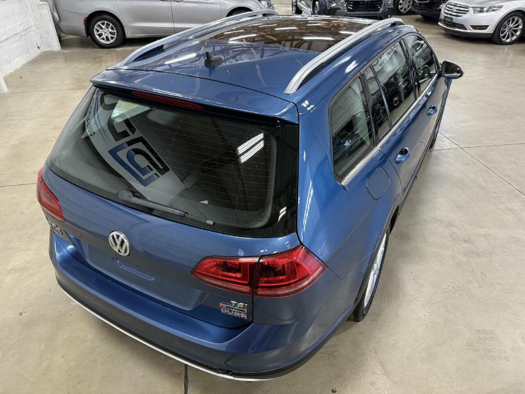 2017 Volkswagen Golf Image 16