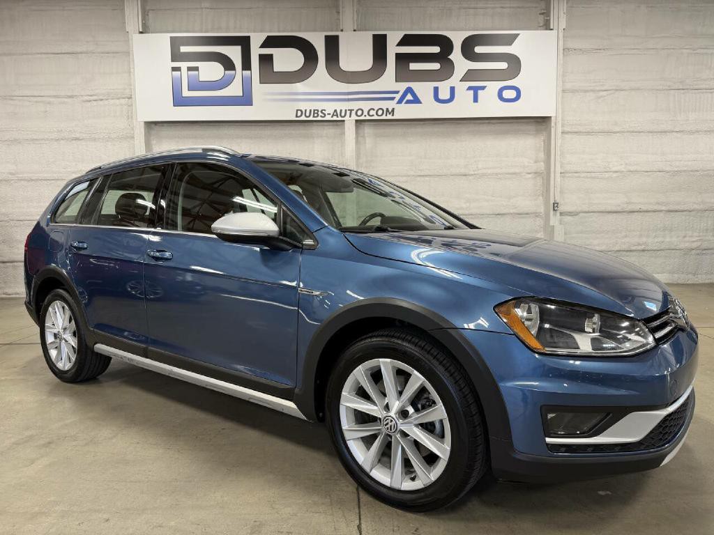2017 Volkswagen Golf Image 17