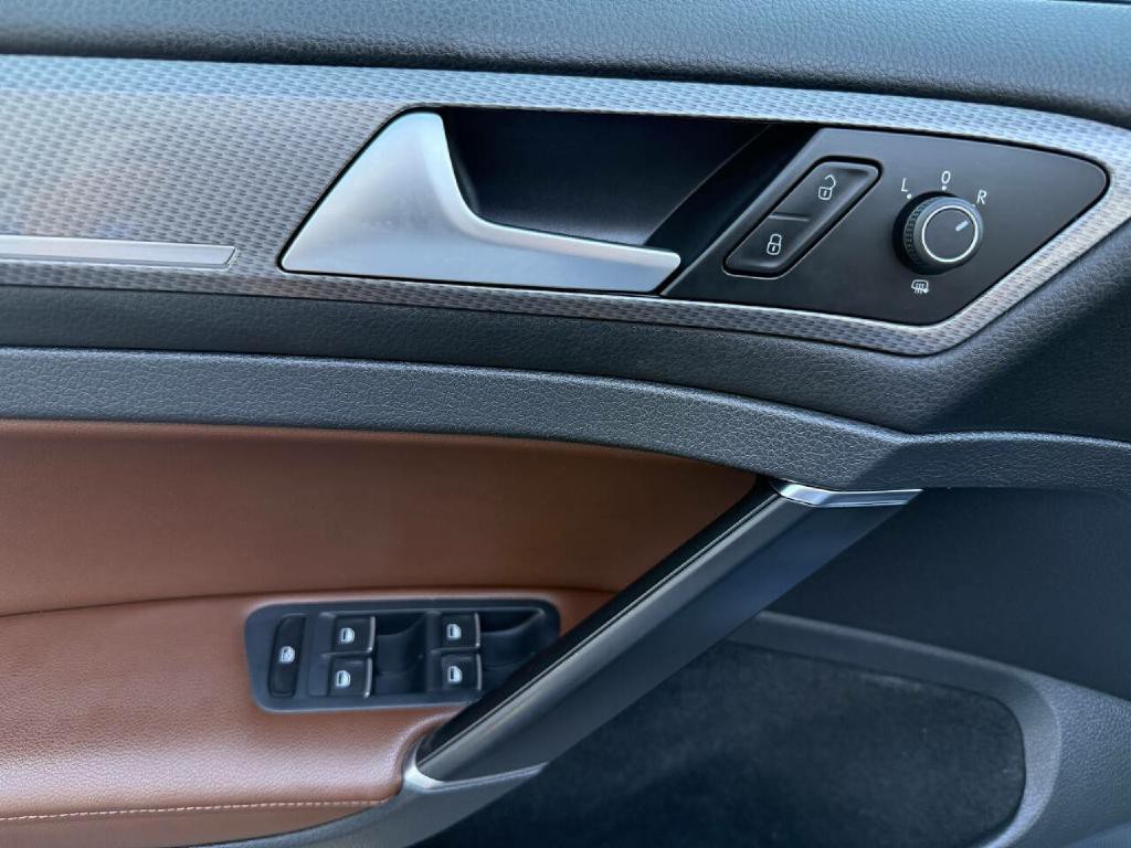 2017 Volkswagen Golf Image 18