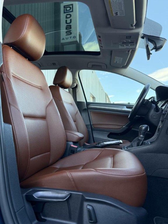 2017 Volkswagen Golf Image 23