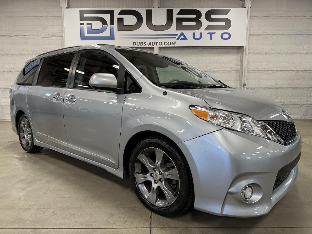 2013 Toyota Sienna Image 15