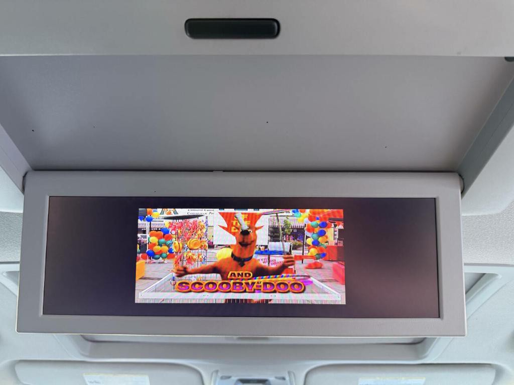 2013 Toyota Sienna Image 26