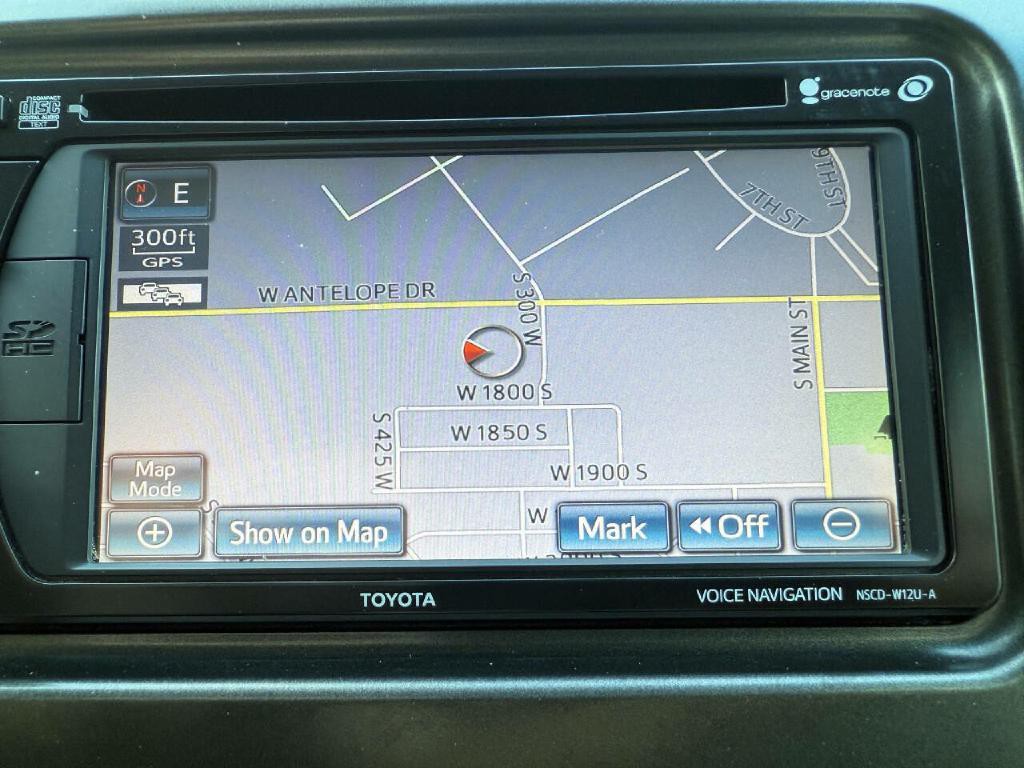 2013 Toyota Sienna Image 27