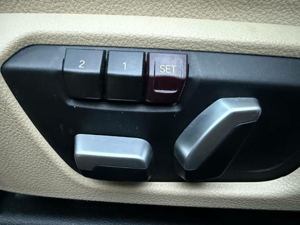 2018 BMW 3 Series Image 19