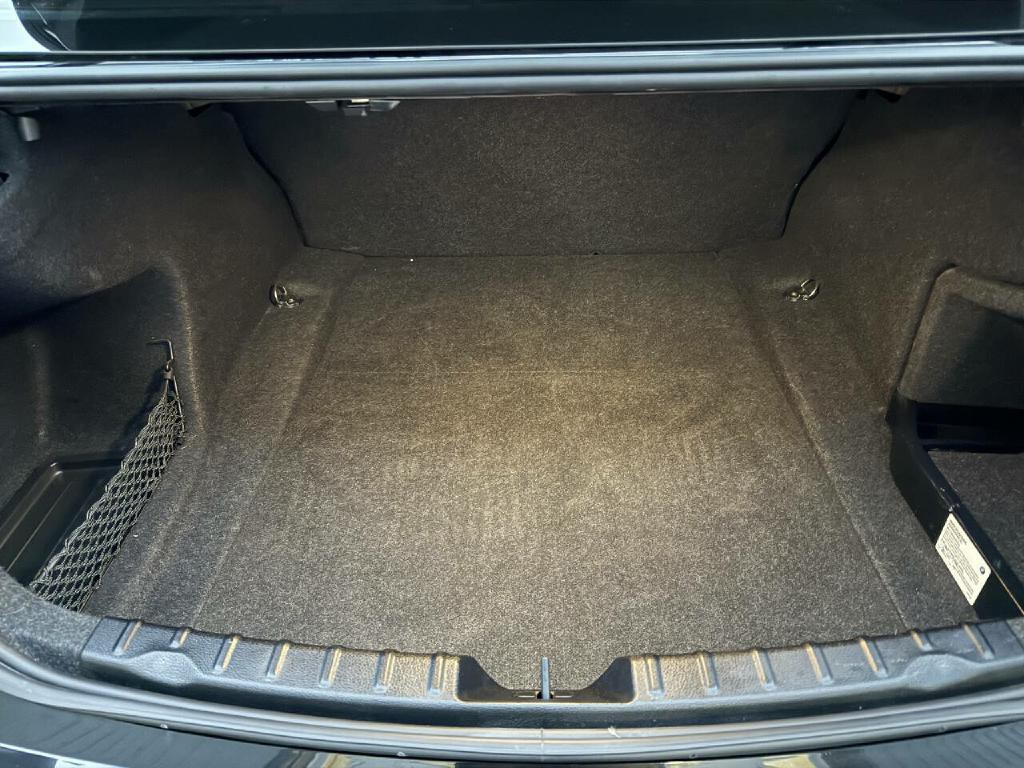 2018 BMW 3 Series Image 26