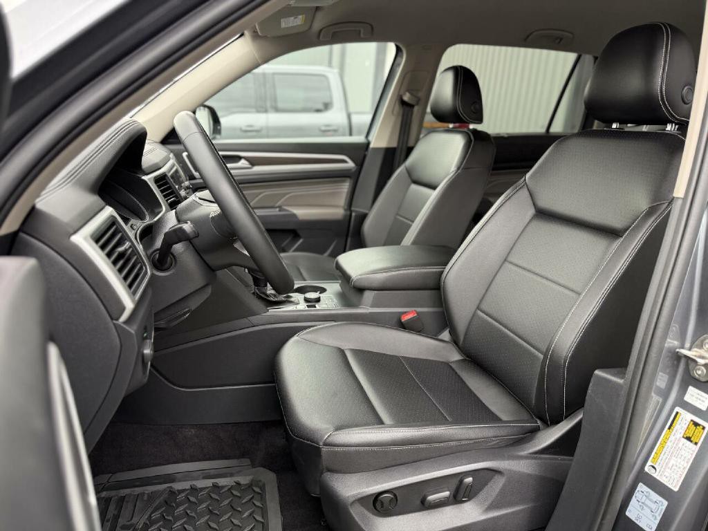 2021 Volkswagen Atlas Image 2