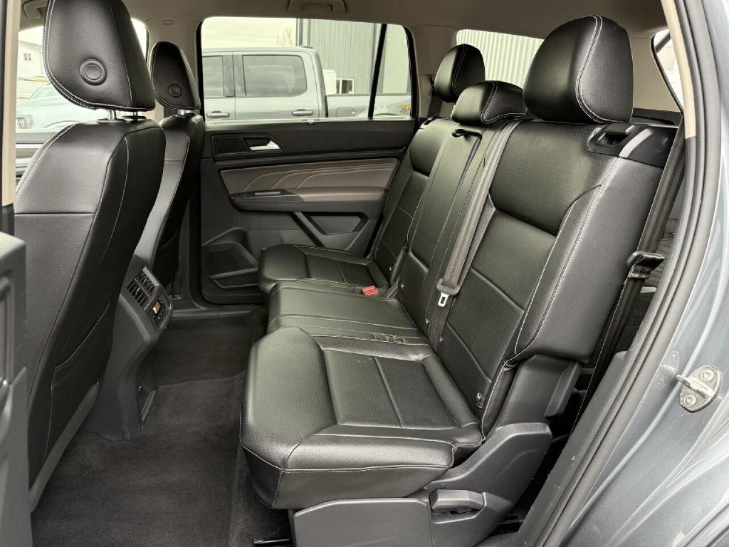 2021 Volkswagen Atlas Image 3