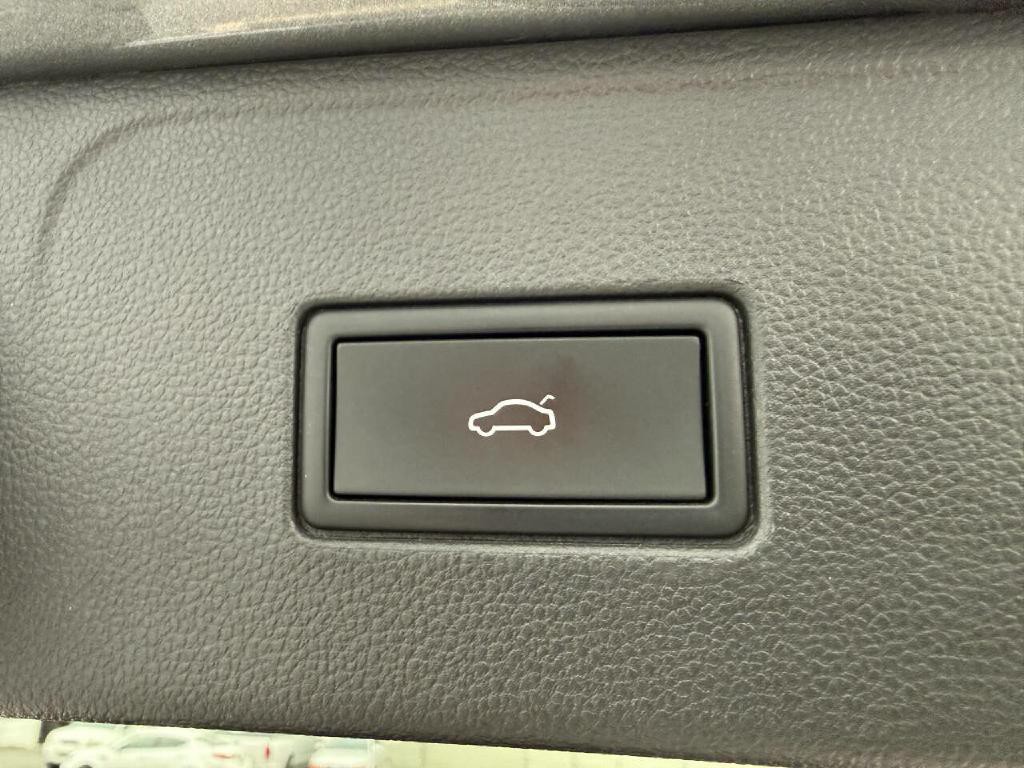 2021 Volkswagen Atlas Image 30