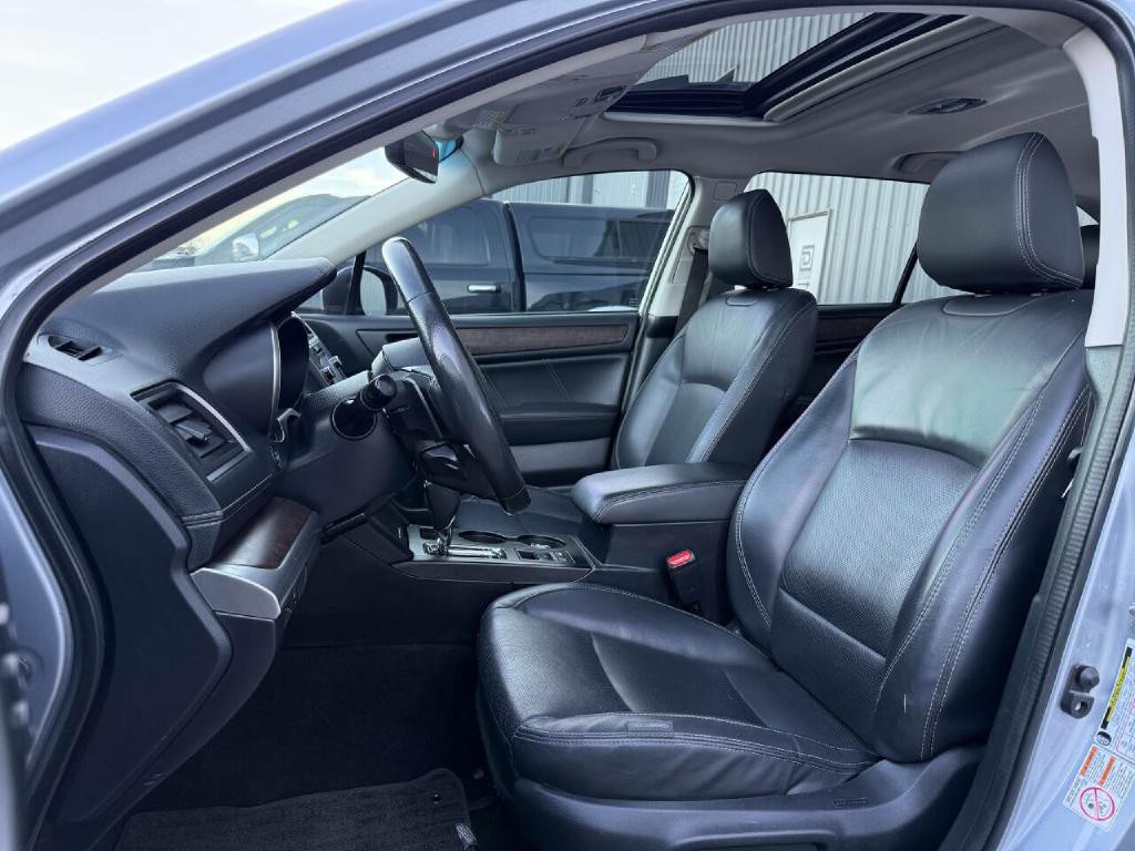 2019 Subaru Outback Image 2