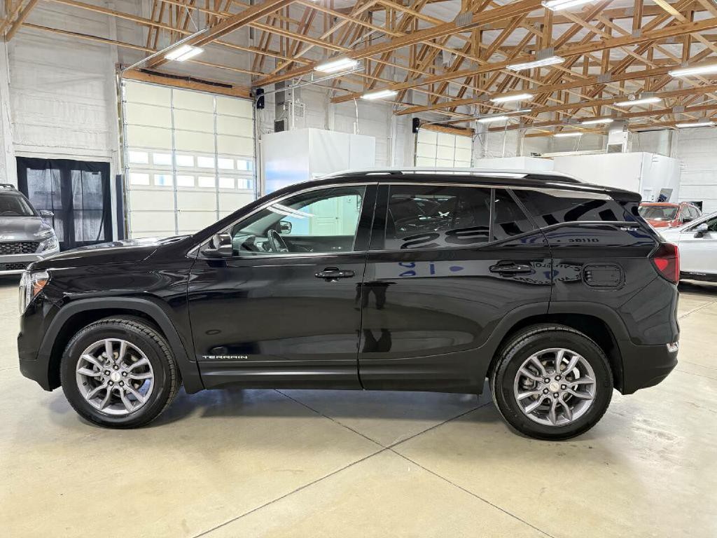 2023 GMC Terrain Image 11