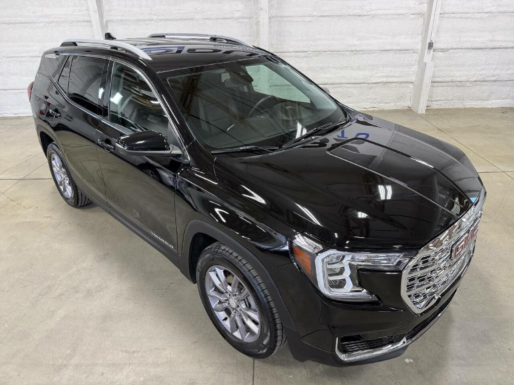 2023 GMC Terrain Image 14