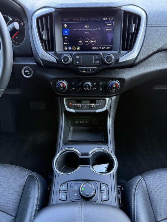 2023 GMC Terrain Image 24